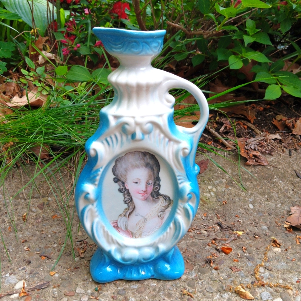 Vintage James Jim Beam Regal China Liquor Decanter Bottle Blue Vase